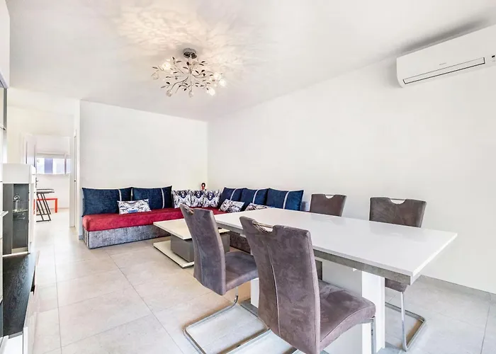 Le Vauban Grand 2 Pieces Parking أنتيب