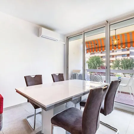 Feriehus Le Vauban Grand 2 Pieces Parking *