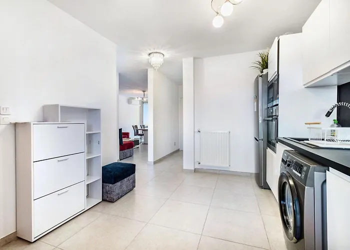 Le Vauban Grand 2 Pièces Parking Casa vacanze Antibes
