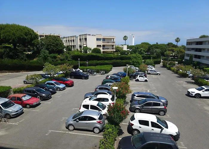 Le Vauban Grand 2 Pièces Parking * Antibes